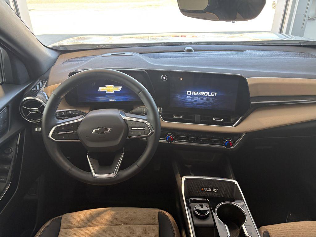 used 2025 Chevrolet Equinox car, priced at $31,671