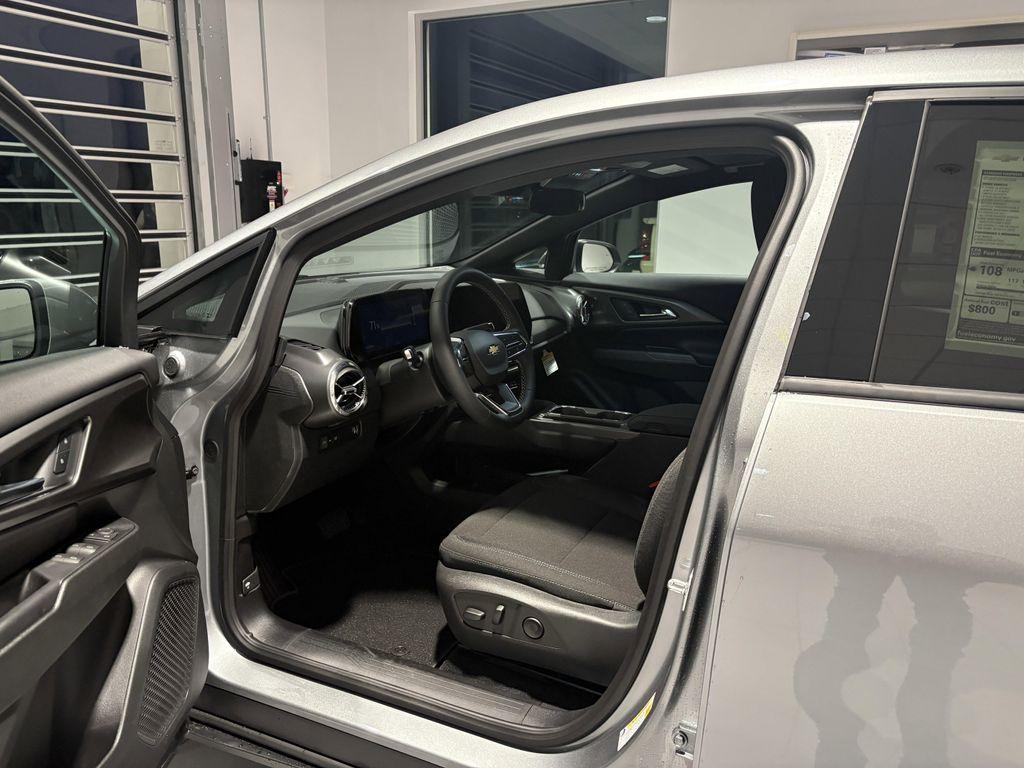 new 2026 Chevrolet Equinox EV car, priced at $28,495