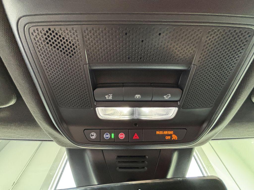 used 2025 Chevrolet Equinox EV car, priced at $27,322