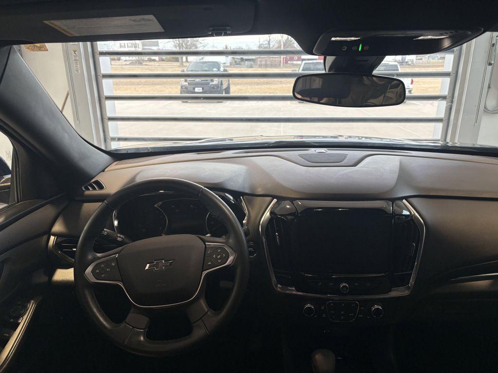 used 2023 Chevrolet Traverse car, priced at $28,965
