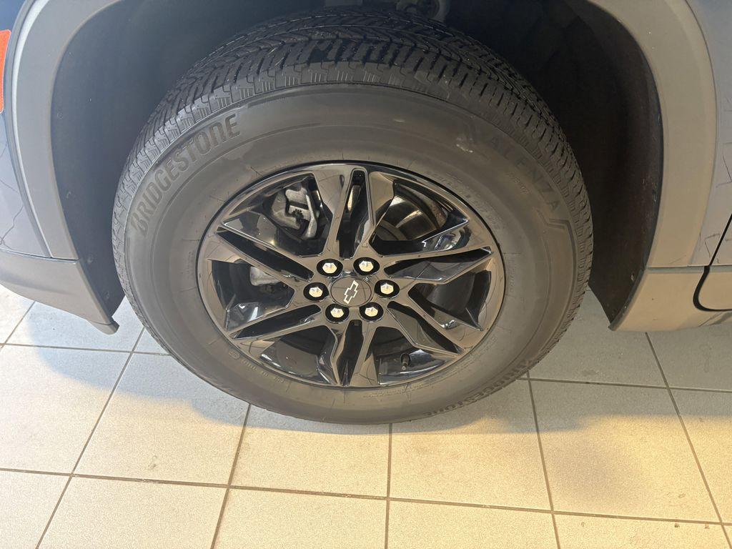 used 2023 Chevrolet Traverse car, priced at $28,965