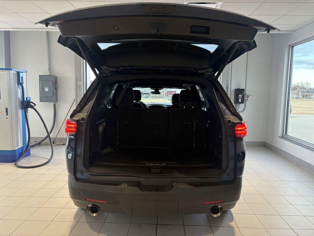 used 2023 Chevrolet Traverse car, priced at $28,965