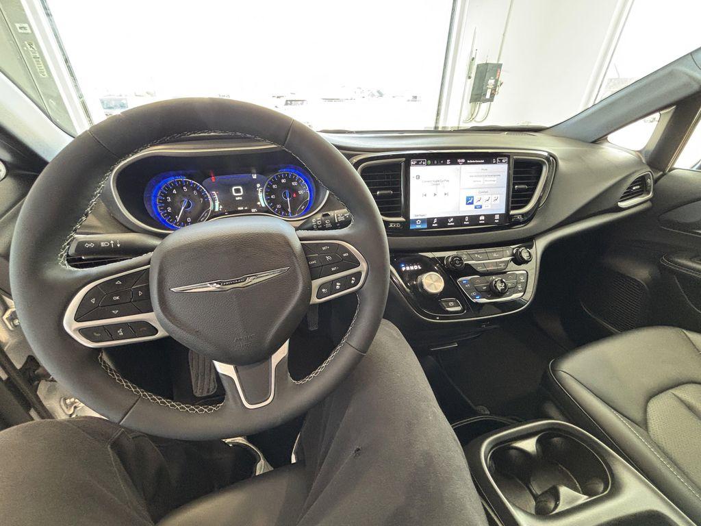 used 2026 Chrysler Pacifica car, priced at $35,595