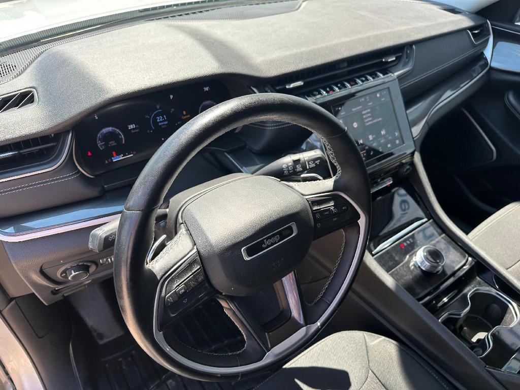 used 2022 Jeep Grand Cherokee car, priced at $25,900