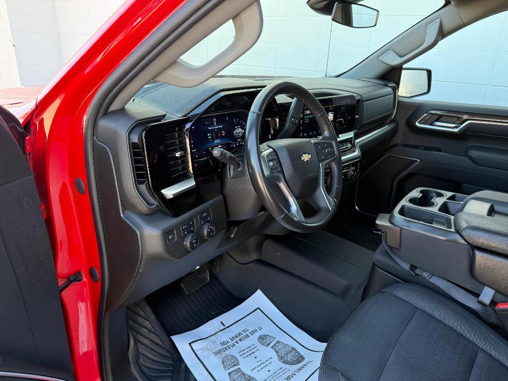 2022 Red Chevrolet Silverado 1500