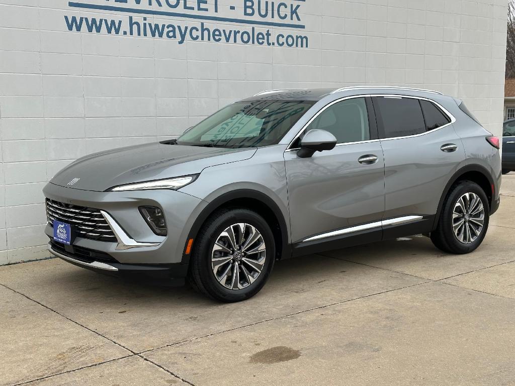 used 2025 Buick Envision car, priced at $32,900