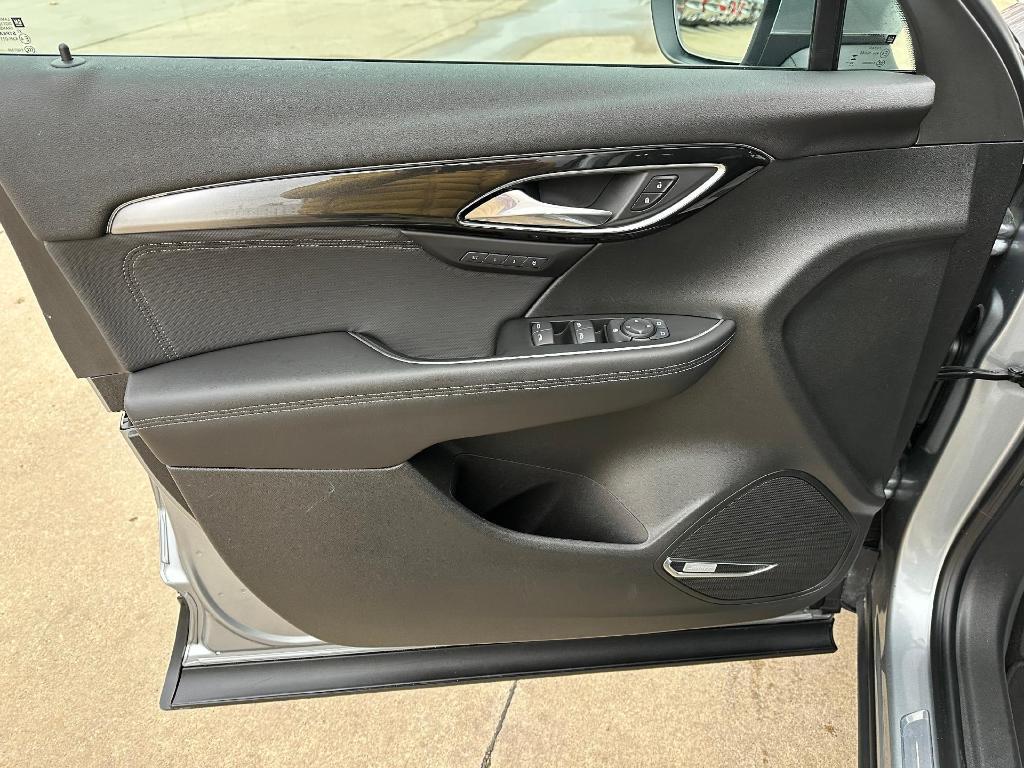 used 2025 Buick Envision car, priced at $32,900