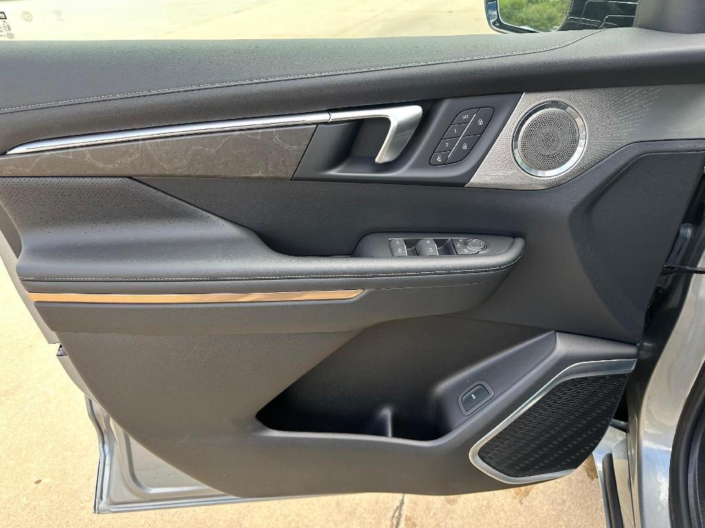 used 2025 Buick Enclave car, priced at $55,900