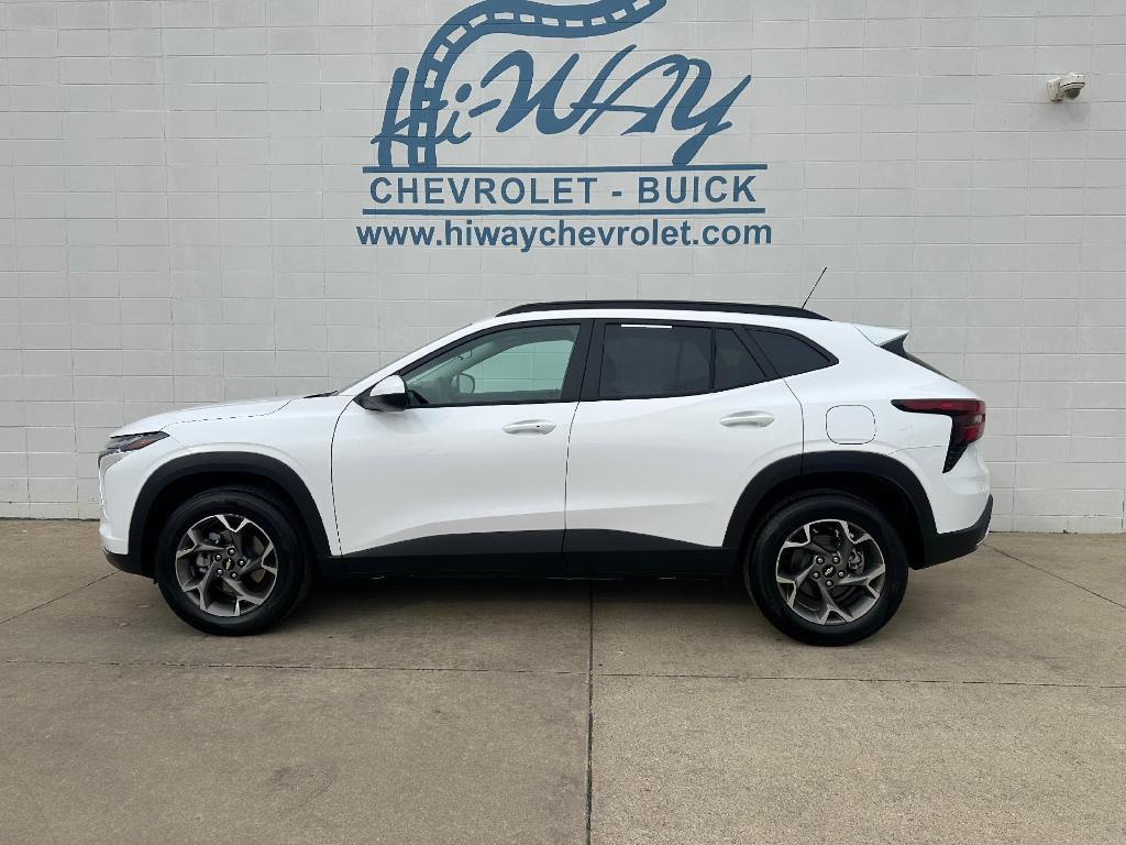 used 2026 Chevrolet Trax car, priced at $25,900