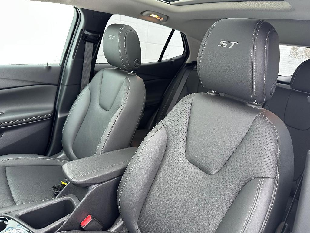 used 2024 Buick Encore GX car, priced at $25,900