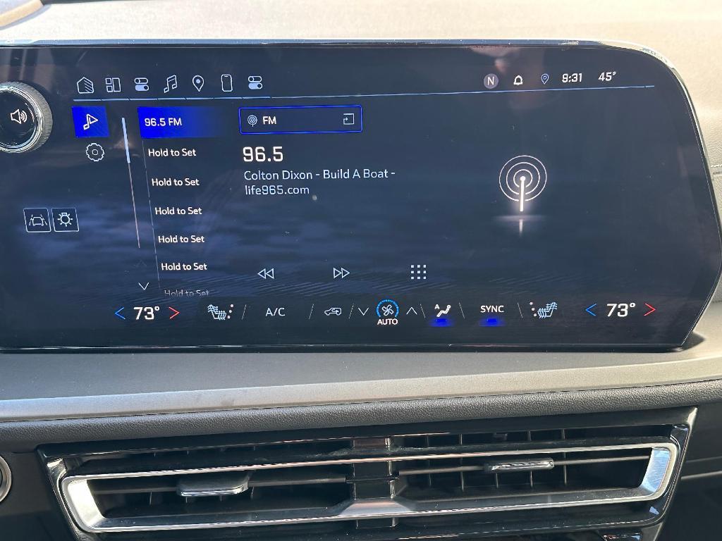 used 2025 Chevrolet Traverse car, priced at $39,900