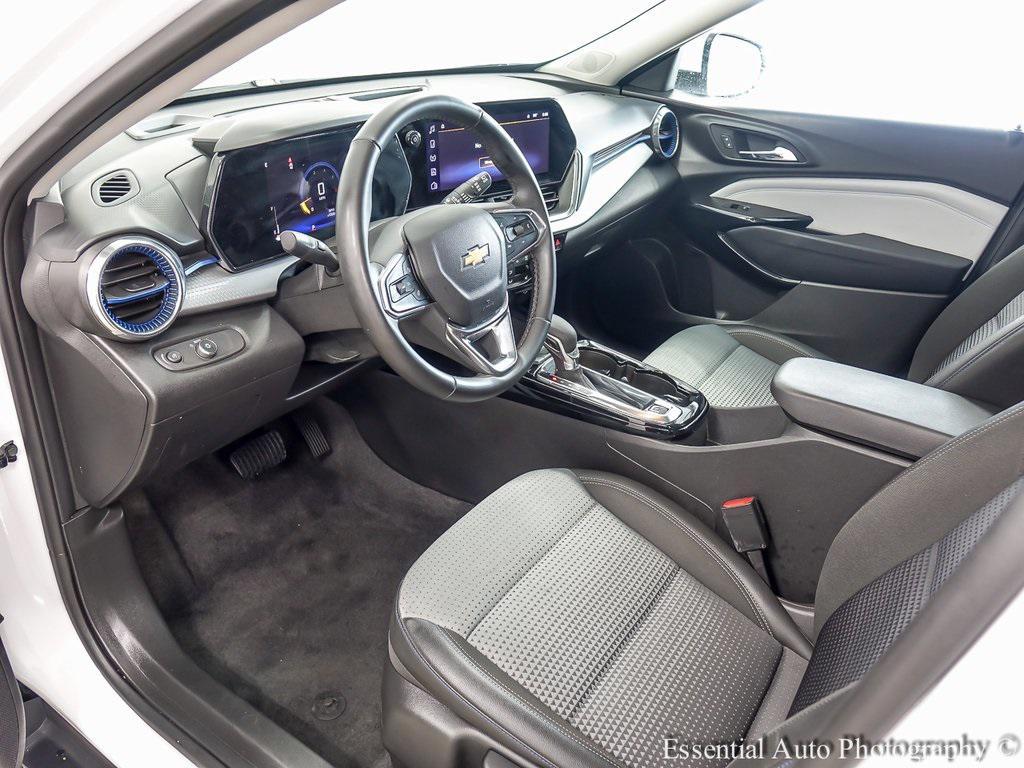 used 2025 Chevrolet Trax car, priced at $19,492