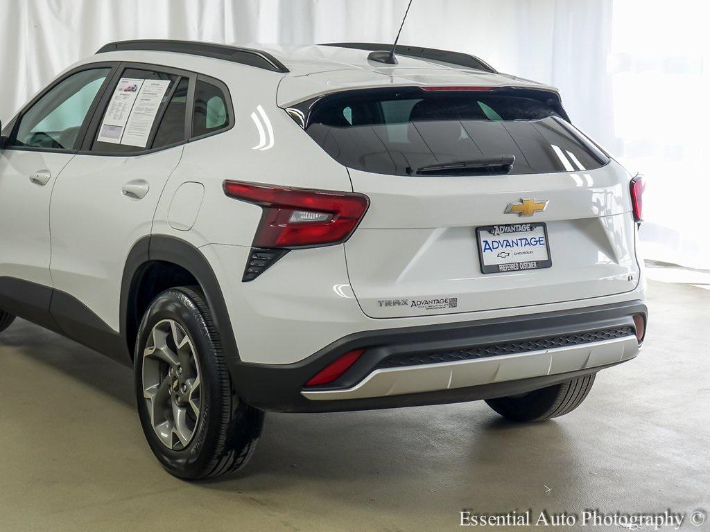 used 2025 Chevrolet Trax car, priced at $19,492