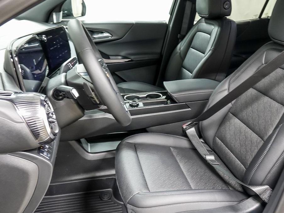 new 2026 Chevrolet Equinox car, priced at $28,048
