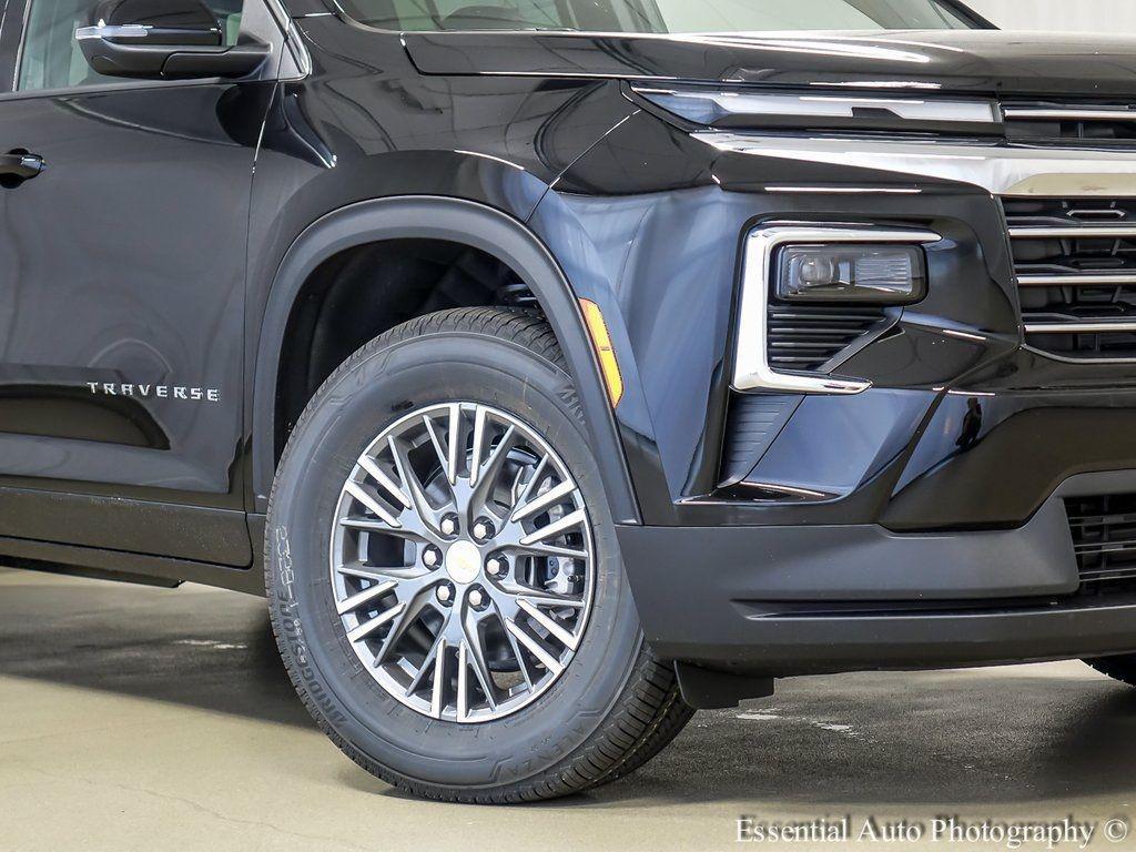 new 2026 Chevrolet Traverse car, priced at $38,629