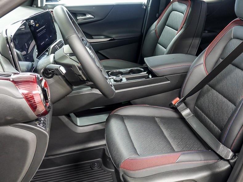 new 2026 Chevrolet Equinox car, priced at $32,472