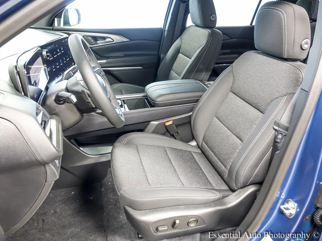 new 2026 Chevrolet Traverse car, priced at $38,629