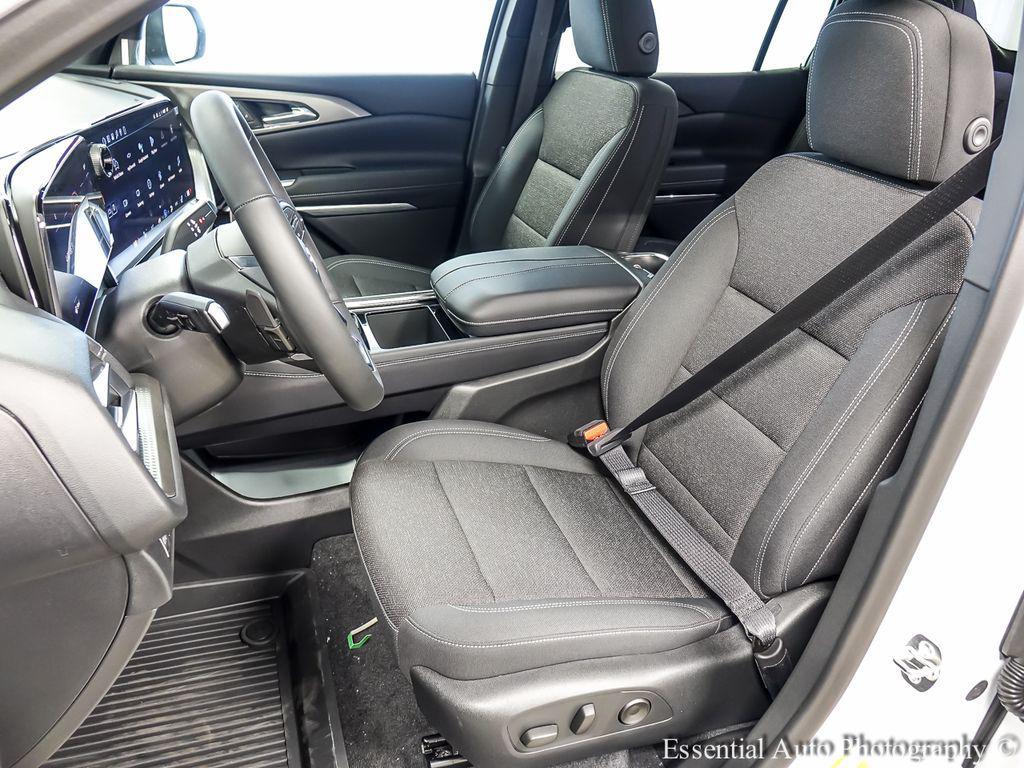 new 2026 Chevrolet Traverse car, priced at $38,629