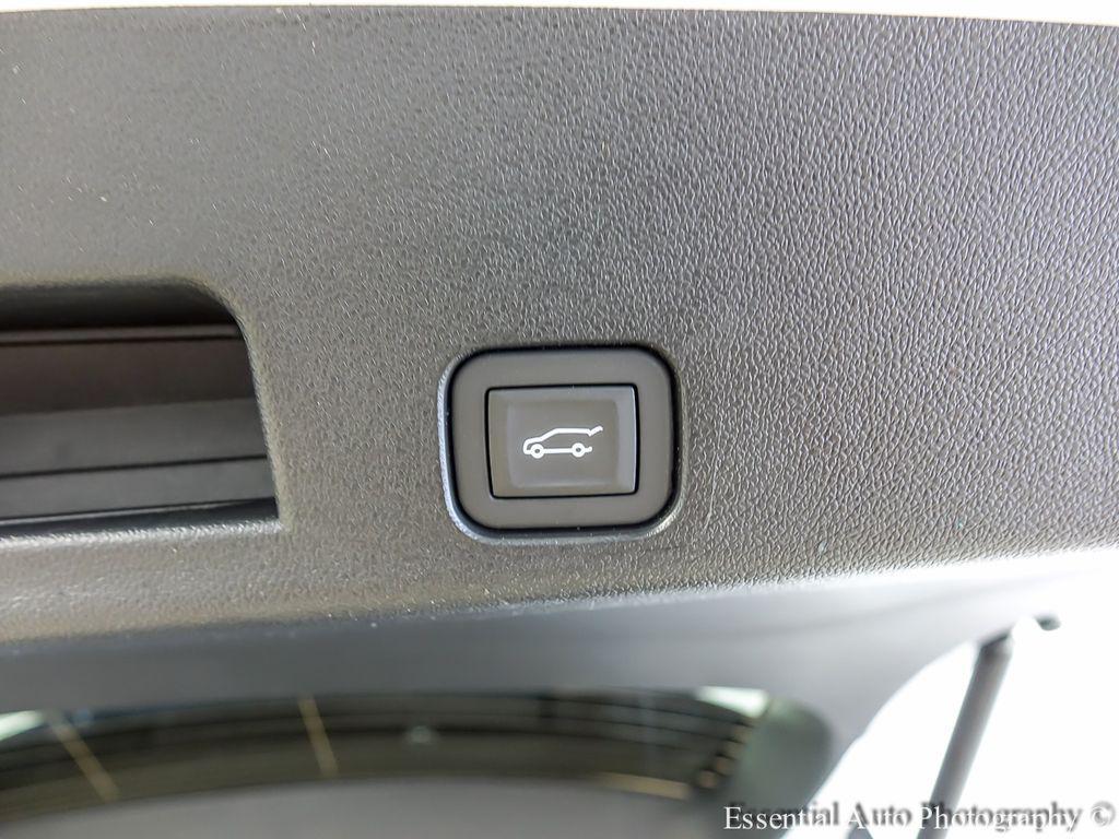 new 2026 Chevrolet Traverse car, priced at $38,629