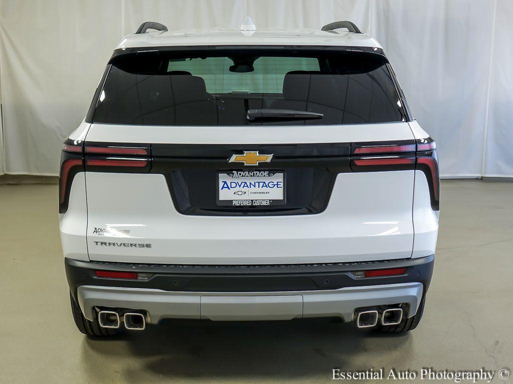 new 2026 Chevrolet Traverse car, priced at $38,629