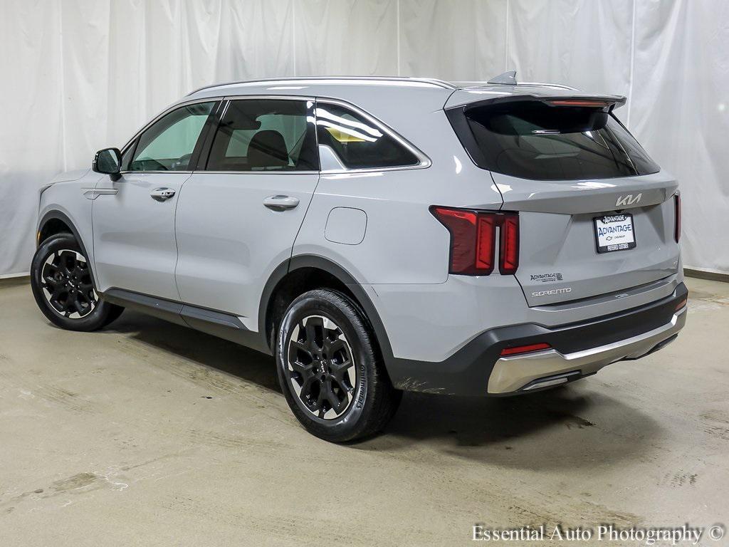 used 2024 Kia Sorento car, priced at $28,592