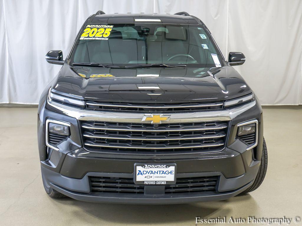 used 2025 Chevrolet Traverse car, priced at $32,991
