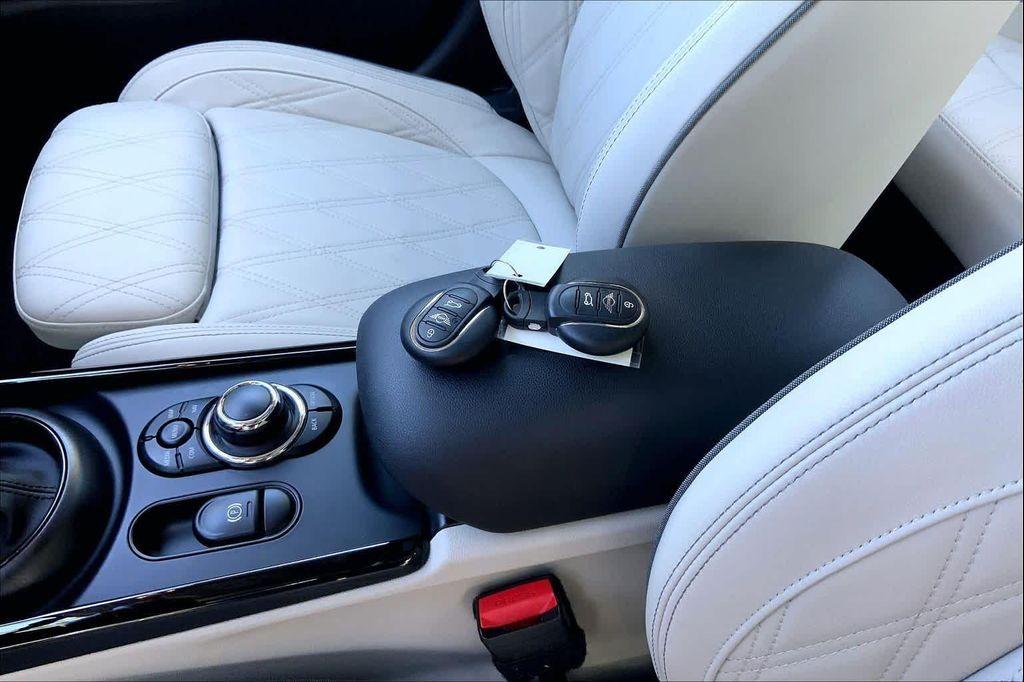 used 2024 MINI Clubman car, priced at $29,385