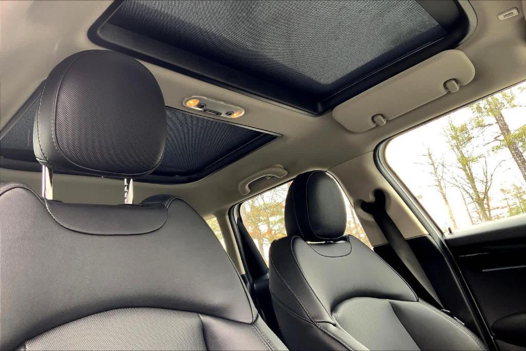 used 2024 MINI Hardtop car, priced at $26,622