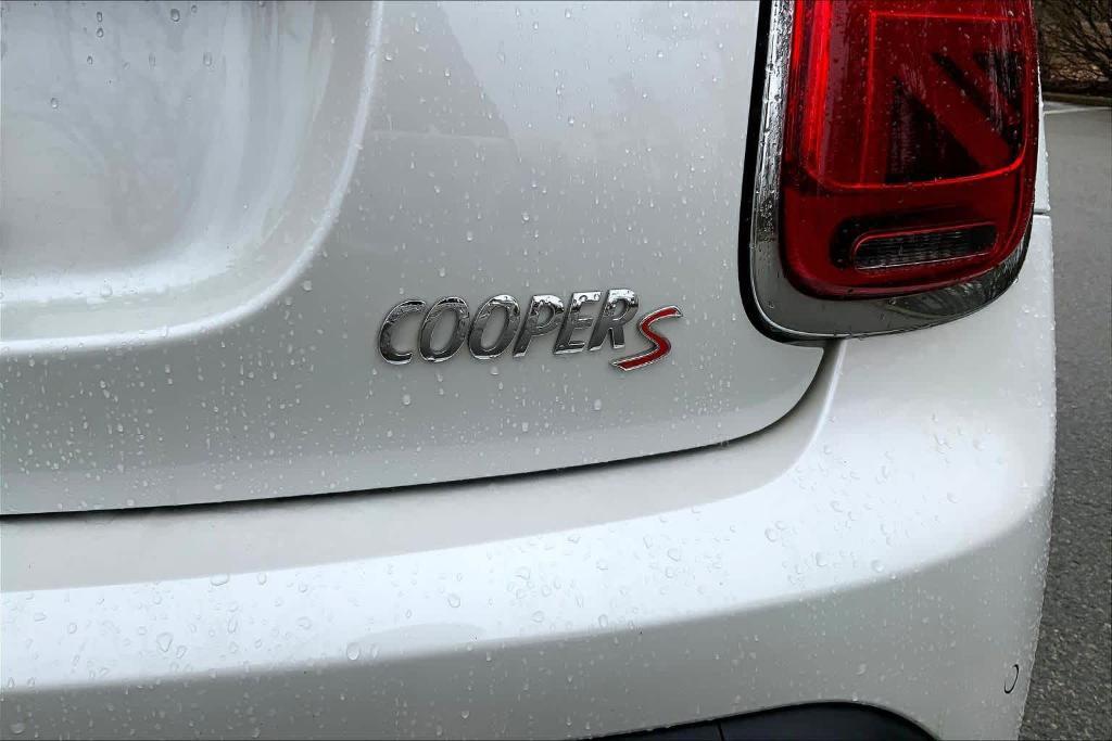 used 2024 MINI Hardtop car, priced at $26,622