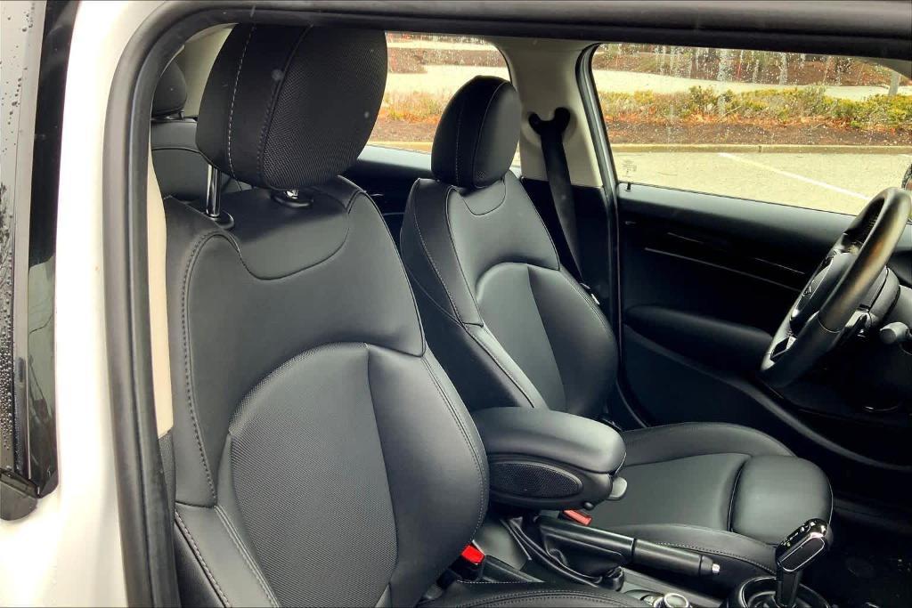 used 2024 MINI Hardtop car, priced at $26,622