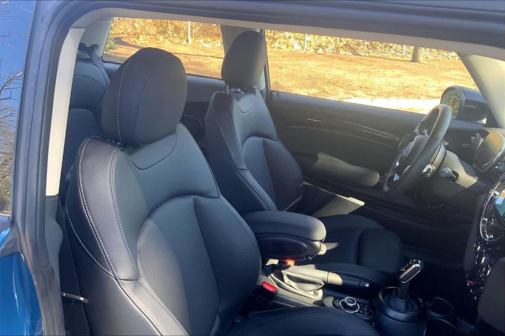 used 2023 MINI Hardtop car, priced at $25,899