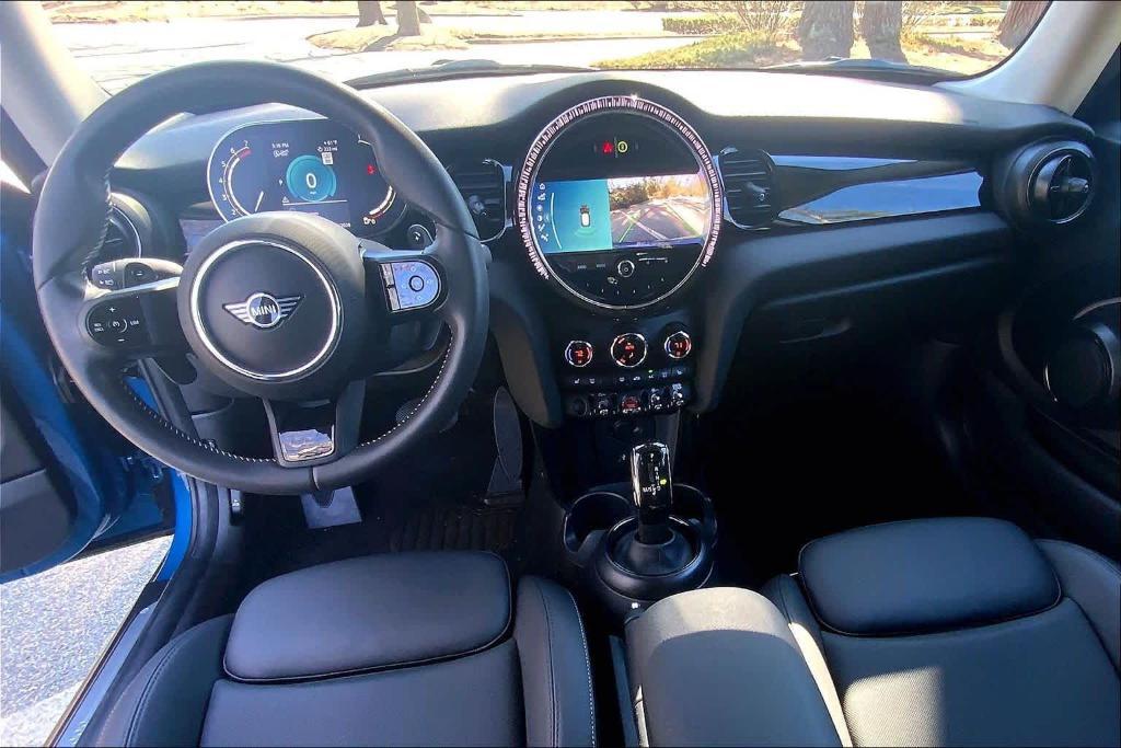 used 2023 MINI Hardtop car, priced at $25,899