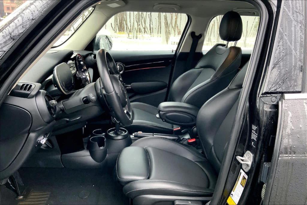 used 2022 MINI Hardtop car, priced at $23,321