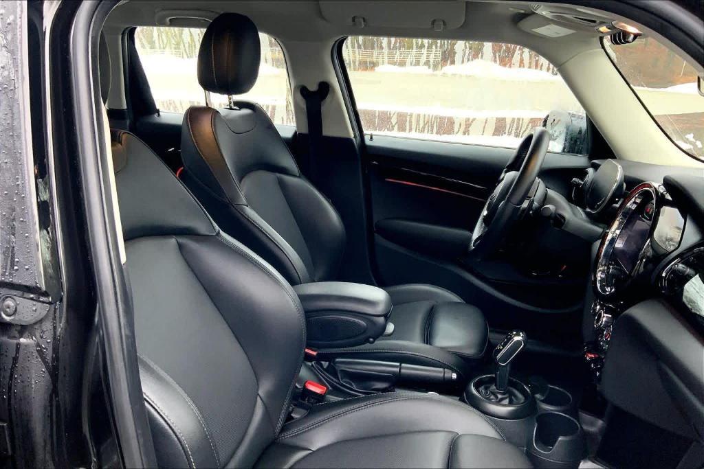 used 2022 MINI Hardtop car, priced at $23,321