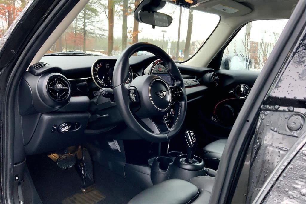 used 2022 MINI Hardtop car, priced at $23,321