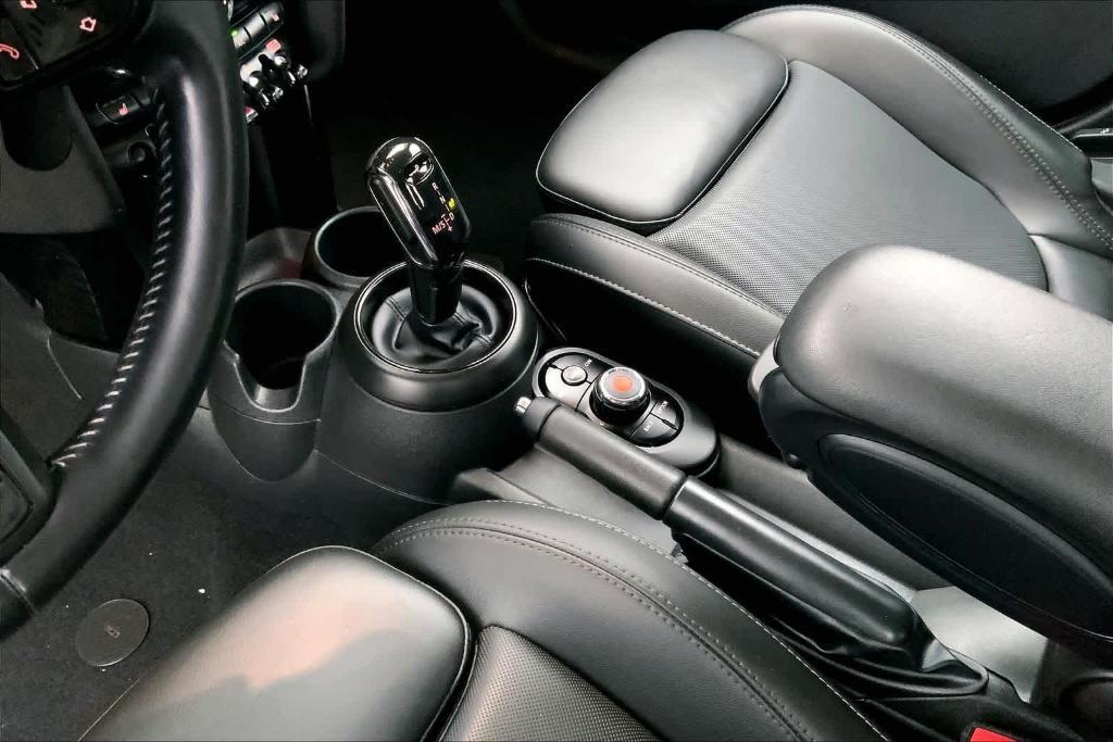 used 2022 MINI Hardtop car, priced at $23,321