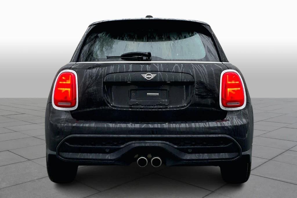 used 2022 MINI Hardtop car, priced at $23,321