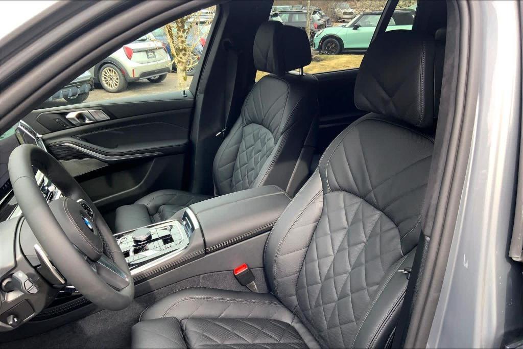 new 2026 BMW X7 car, priced at $99,630