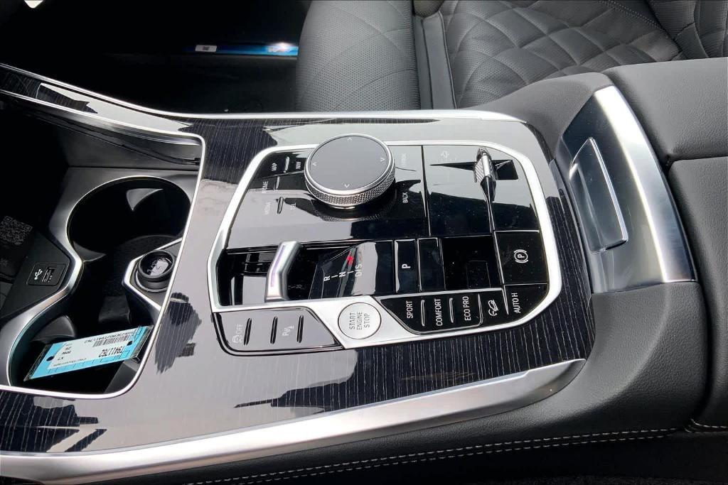 new 2026 BMW X7 car, priced at $99,630