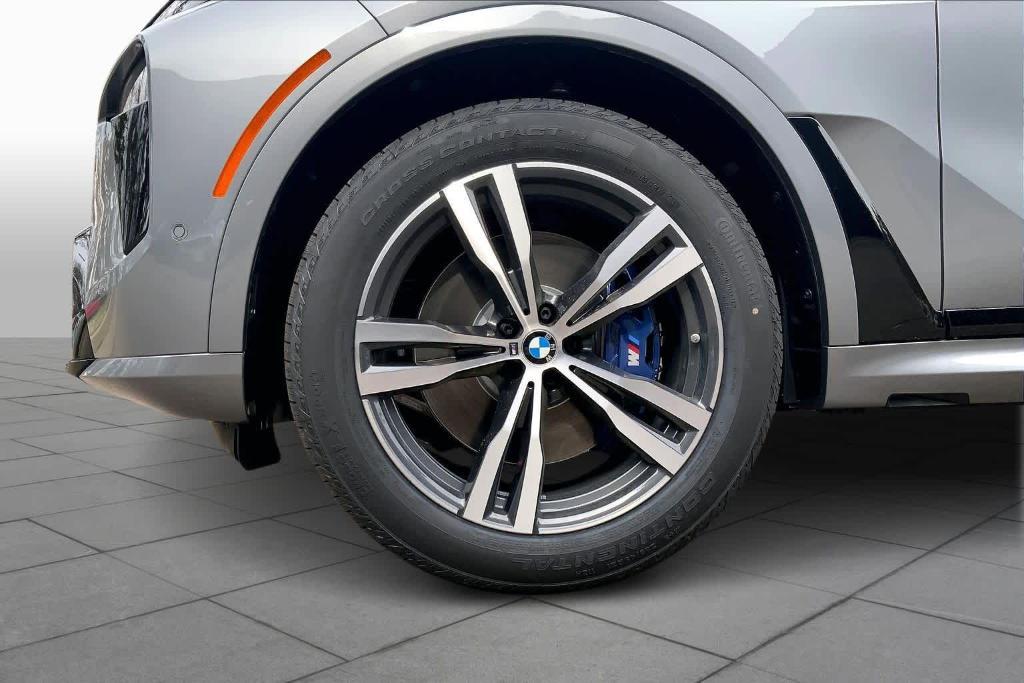 new 2026 BMW X7 car, priced at $99,630