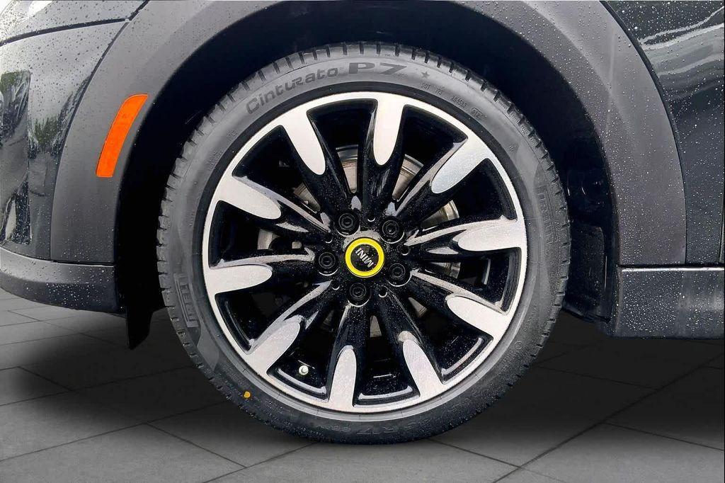used 2024 MINI Hardtop car, priced at $24,429