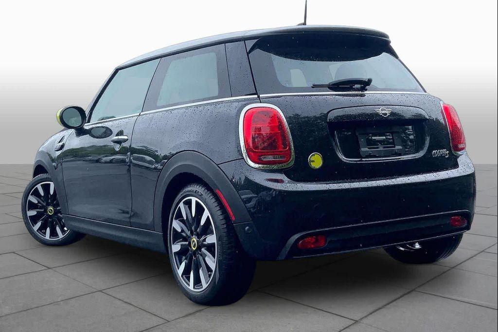 used 2024 MINI Hardtop car, priced at $24,429