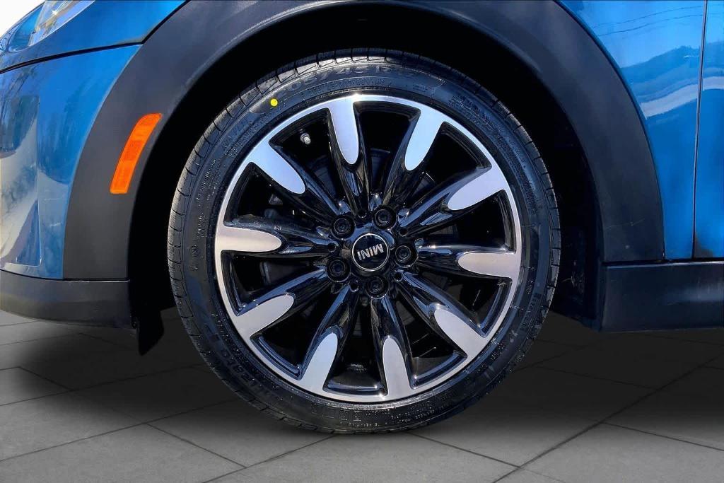 used 2024 MINI Hardtop car, priced at $26,865