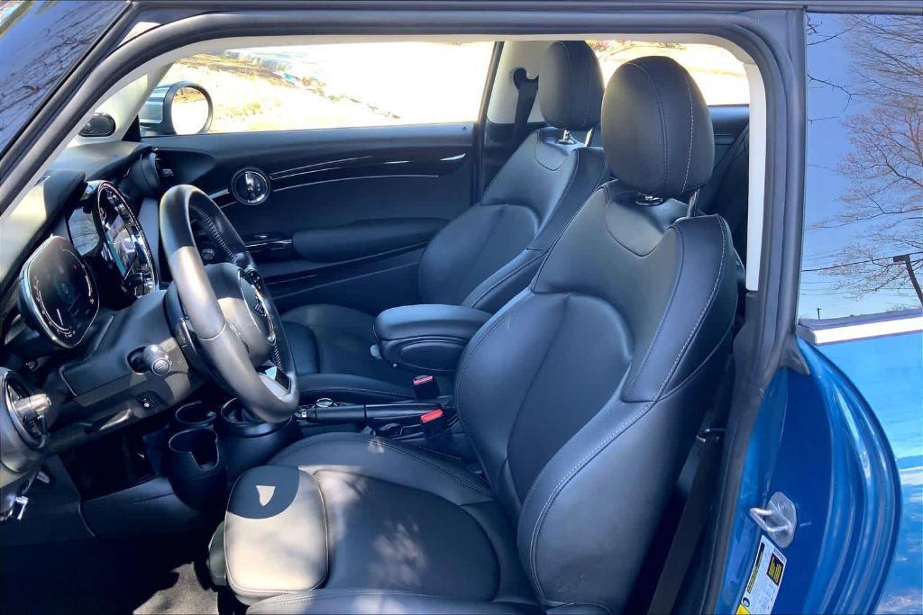 used 2024 MINI Hardtop car, priced at $26,865