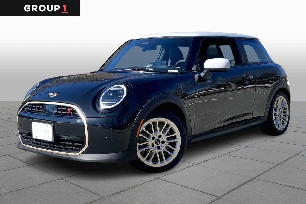 used 2025 MINI Hardtop car, priced at $27,693