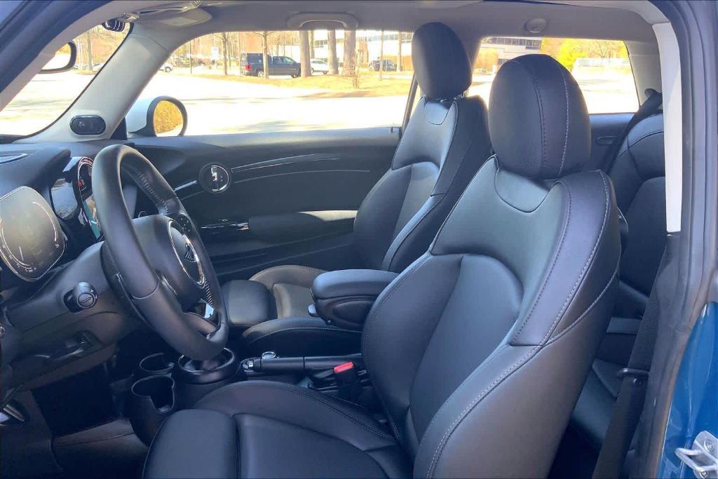 used 2024 MINI Hardtop car, priced at $27,327