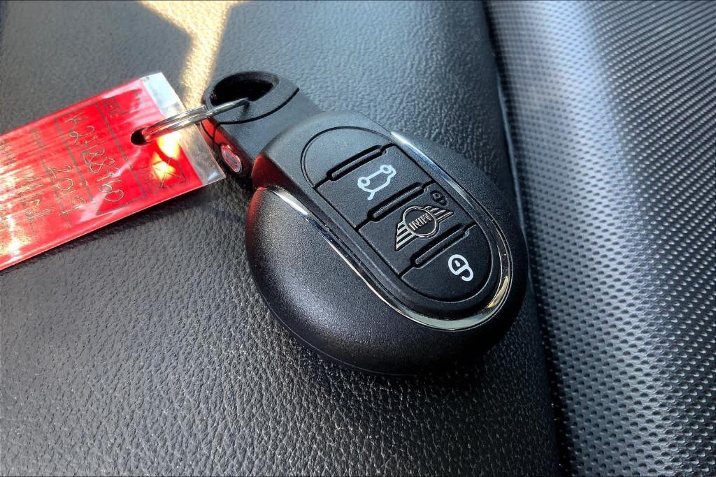 used 2019 MINI Hardtop car, priced at $13,982