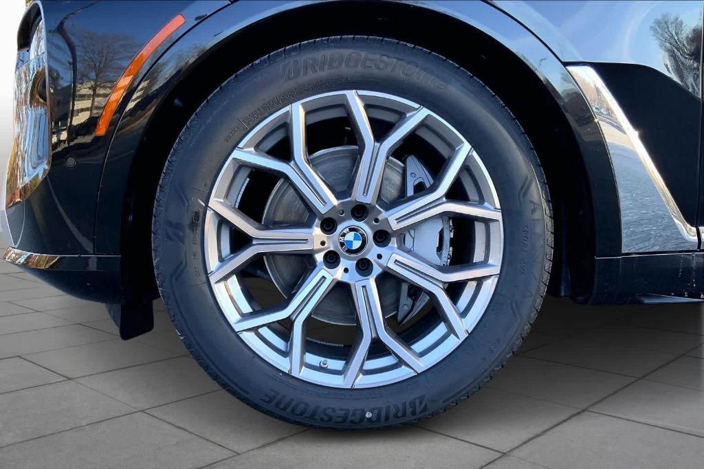 new 2026 BMW X7 car, priced at $91,705