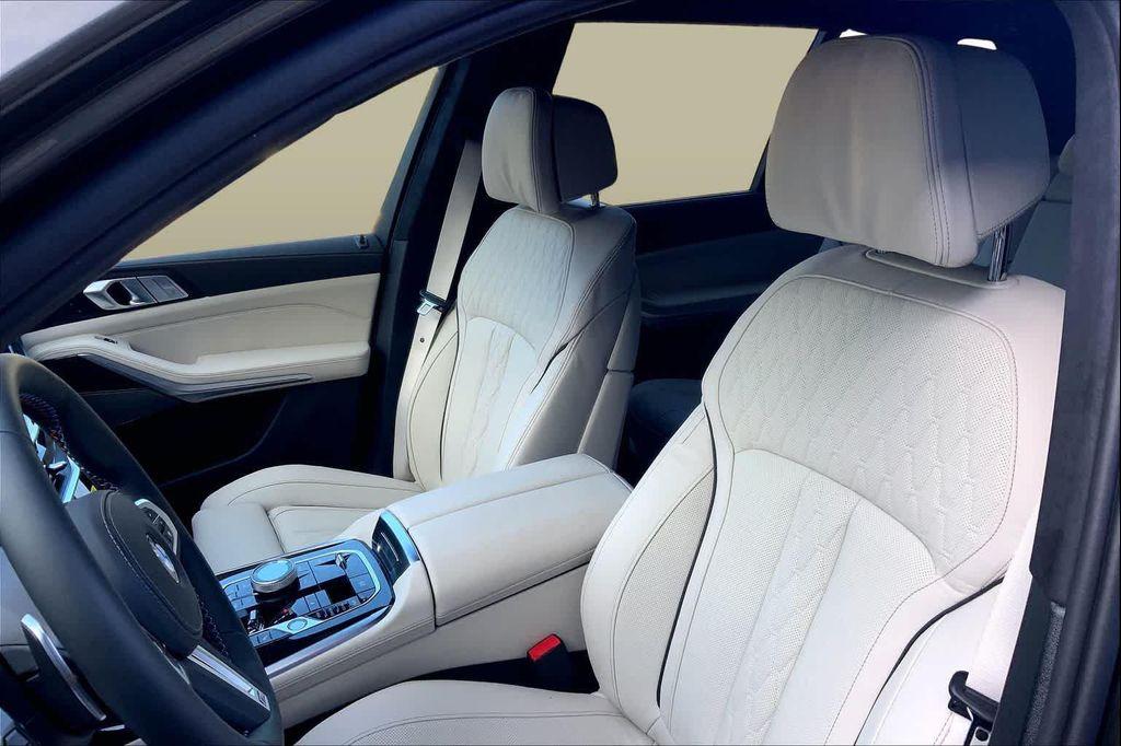 new 2026 BMW X7 car, priced at $122,070