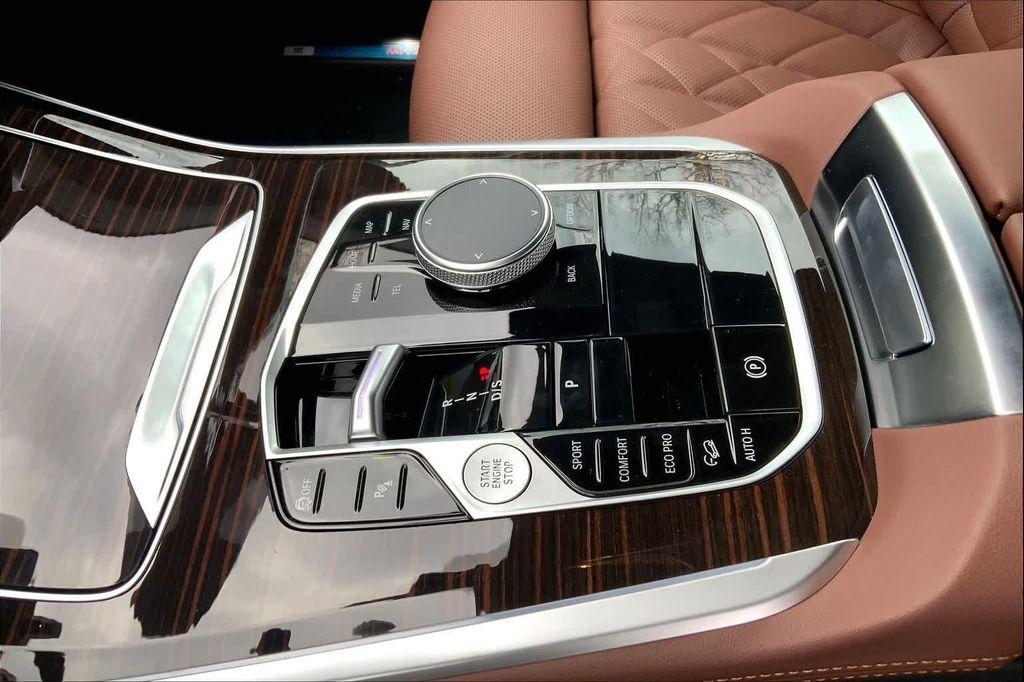 BMW X5 view 7